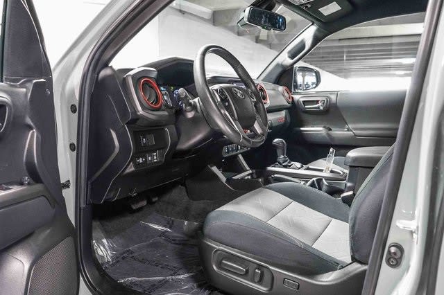 Thumbnail: 2022 Toyota Tacoma - 11