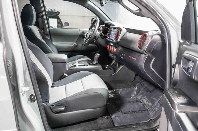 Thumbnail: 2022 Toyota Tacoma - 10