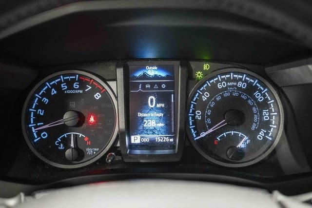 Thumbnail: 2022 Toyota Tacoma - 16