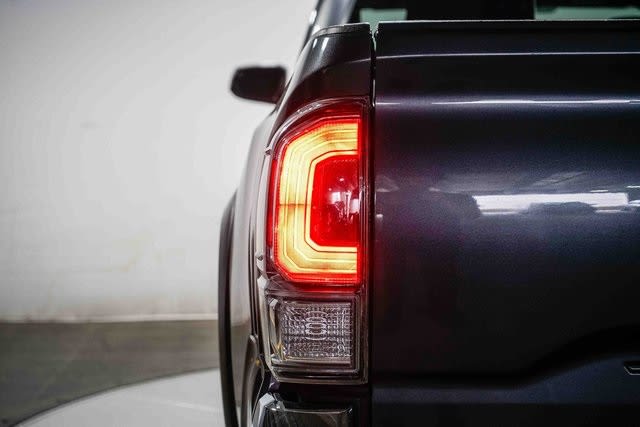Thumbnail: 2021 Toyota Tacoma - 17