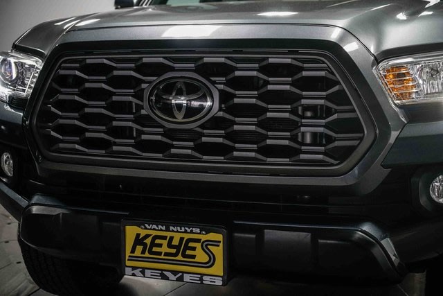 Thumbnail: 2021 Toyota Tacoma - 13