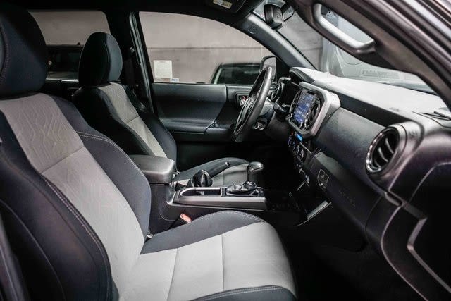 Thumbnail: 2021 Toyota Tacoma - 9