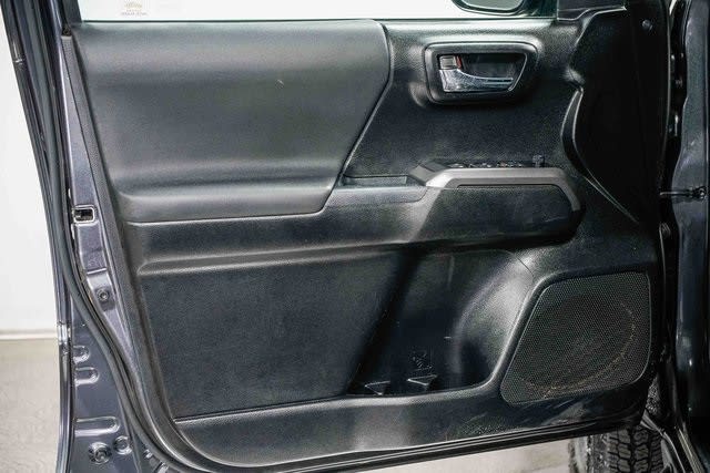 Thumbnail: 2021 Toyota Tacoma - 22