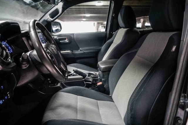 Thumbnail: 2021 Toyota Tacoma - 10