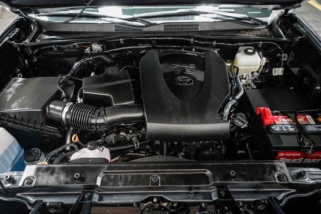 Thumbnail: 2021 Toyota Tacoma - 7