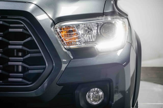 Thumbnail: 2021 Toyota Tacoma - 19