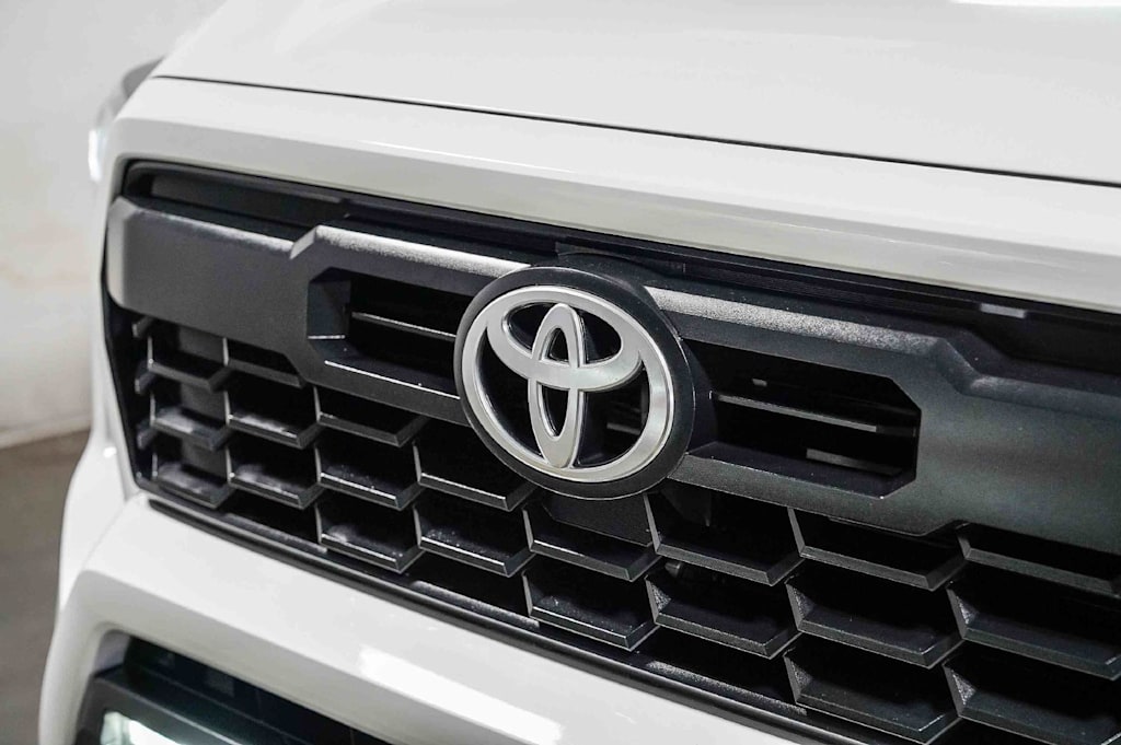 Thumbnail: 2024 Toyota Tacoma - 6