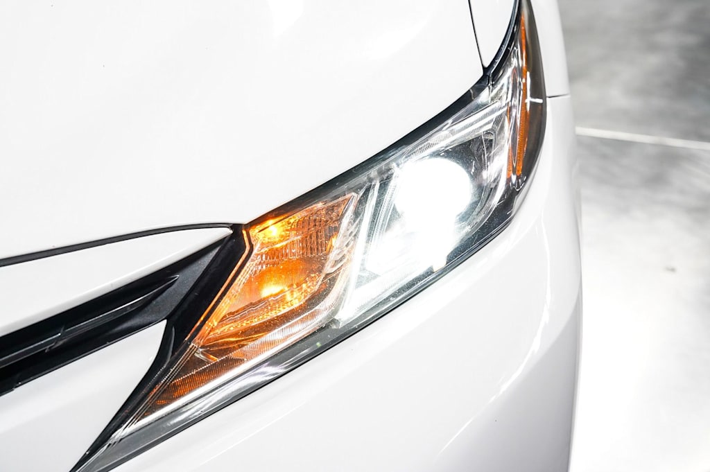 Thumbnail: 2019 Toyota Camry - 21
