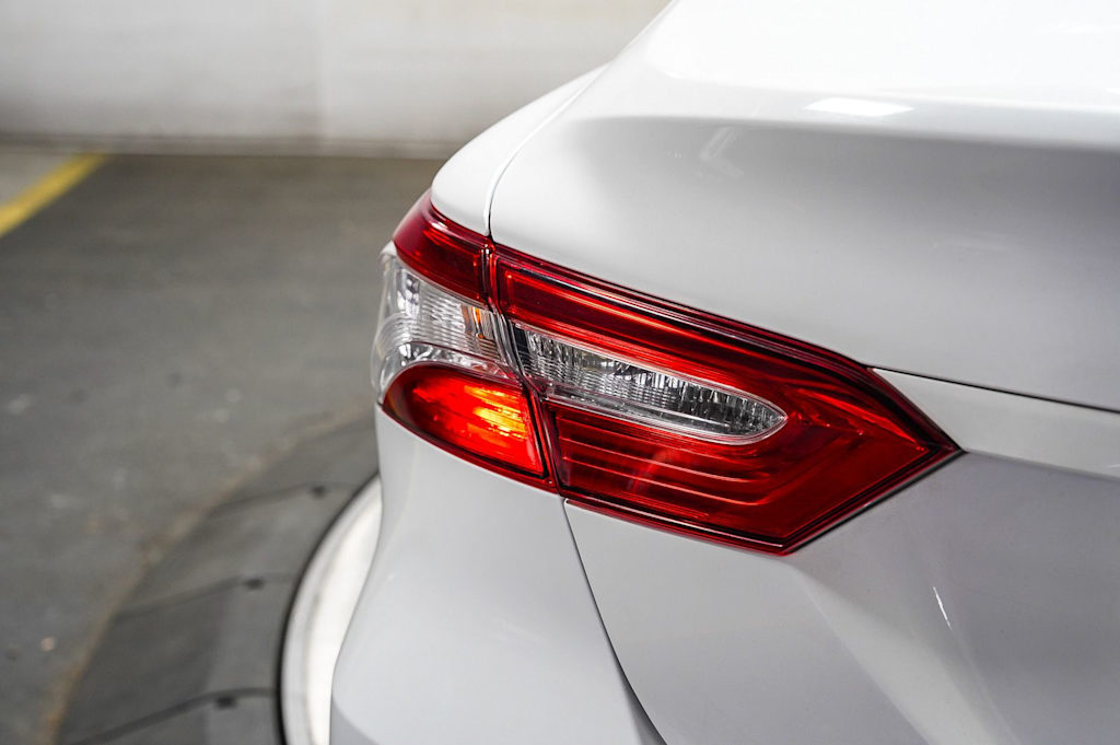 Thumbnail: 2019 Toyota Camry - 23