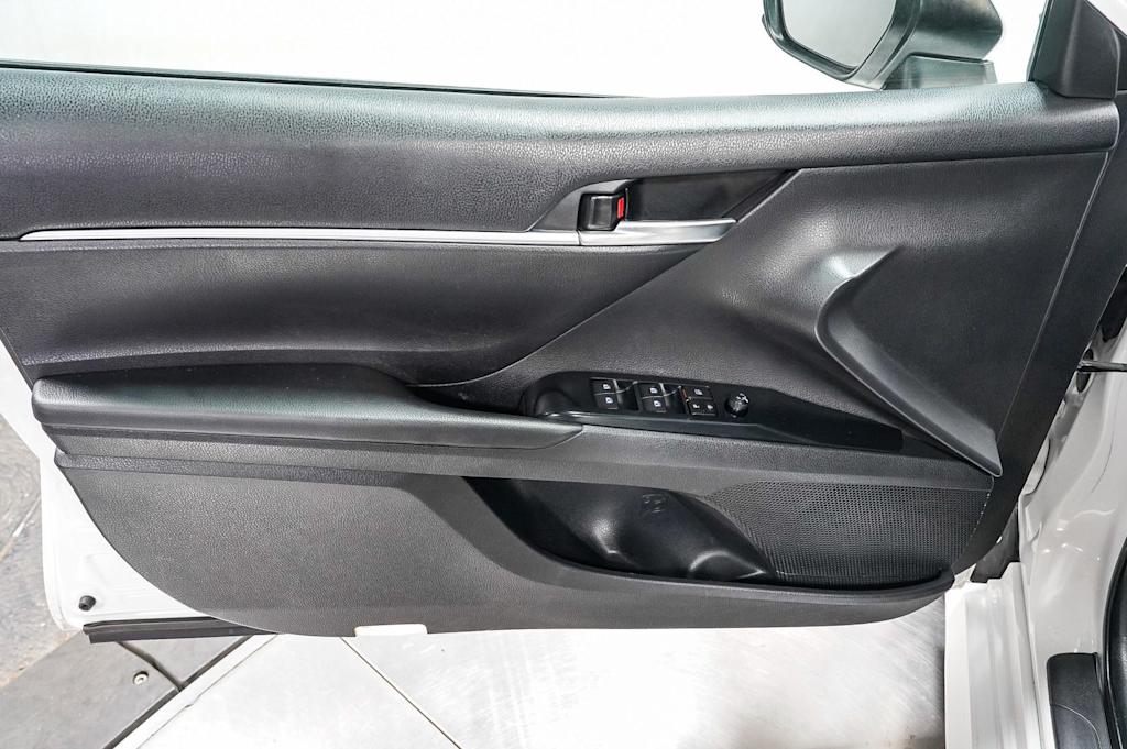 Thumbnail: 2019 Toyota Camry - 25