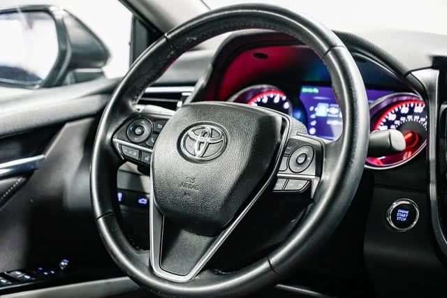 2018 Toyota Camry XSE 12