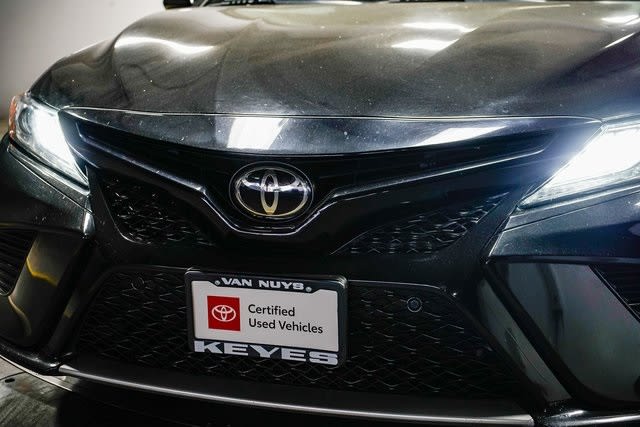 2018 Toyota Camry XSE 21