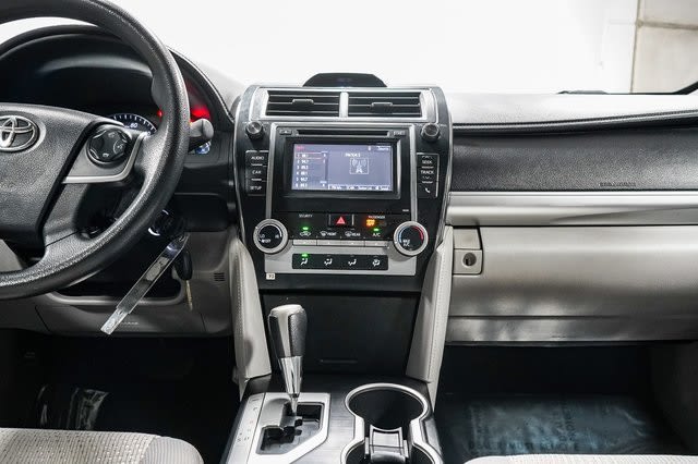 Image 9 of 2014 Toyota Camry