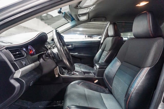 Thumbnail: 2017 Toyota Camry - 10