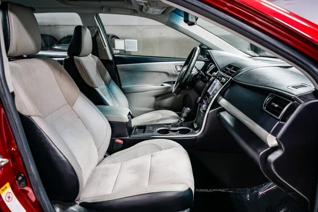 2016 Toyota Camry XSE 8