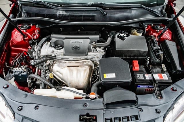 2016 Toyota Camry XSE 6