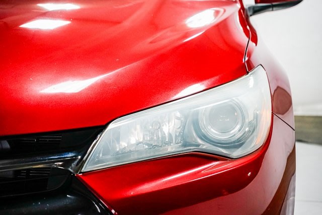 2016 Toyota Camry XSE 20
