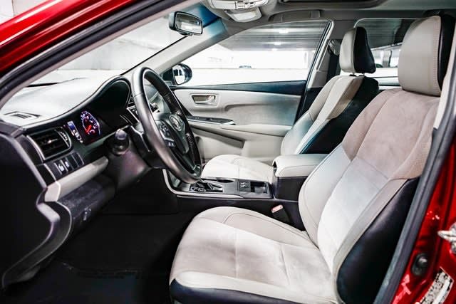 2016 Toyota Camry XSE 9