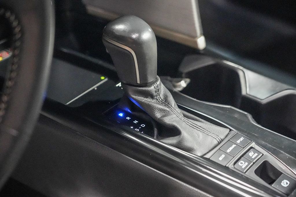 Thumbnail: 2025 Toyota Camry - 13
