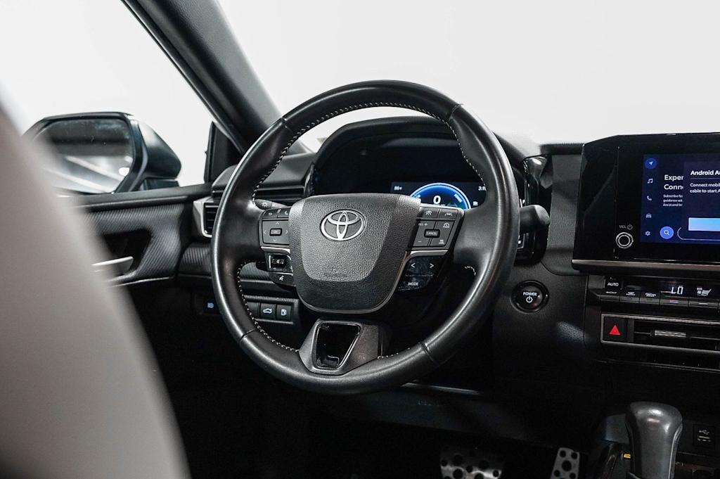 Thumbnail: 2025 Toyota Camry - 12