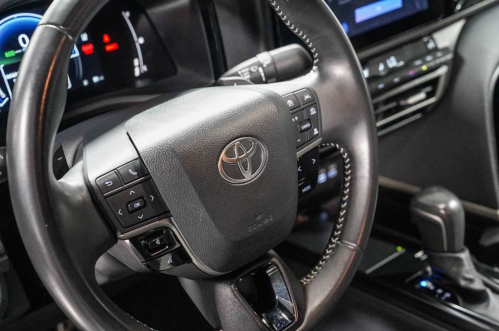 Thumbnail: 2025 Toyota Camry - 13