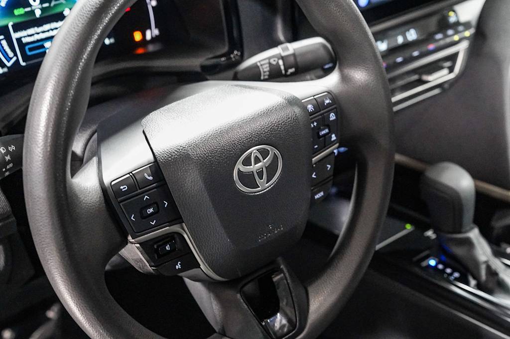 Thumbnail: 2025 Toyota Camry - 13
