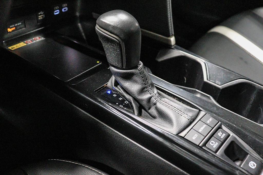 Thumbnail: 2025 Toyota Camry - 25