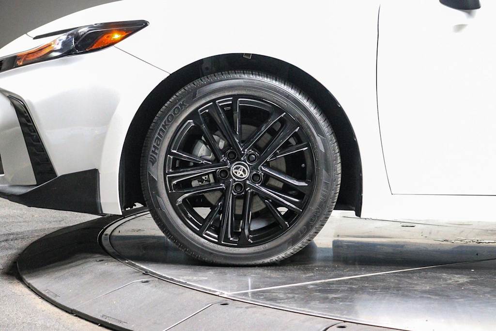 Thumbnail: 2025 Toyota Camry - 5