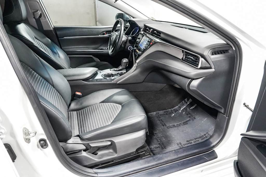 Thumbnail: 2020 Toyota Camry - 10