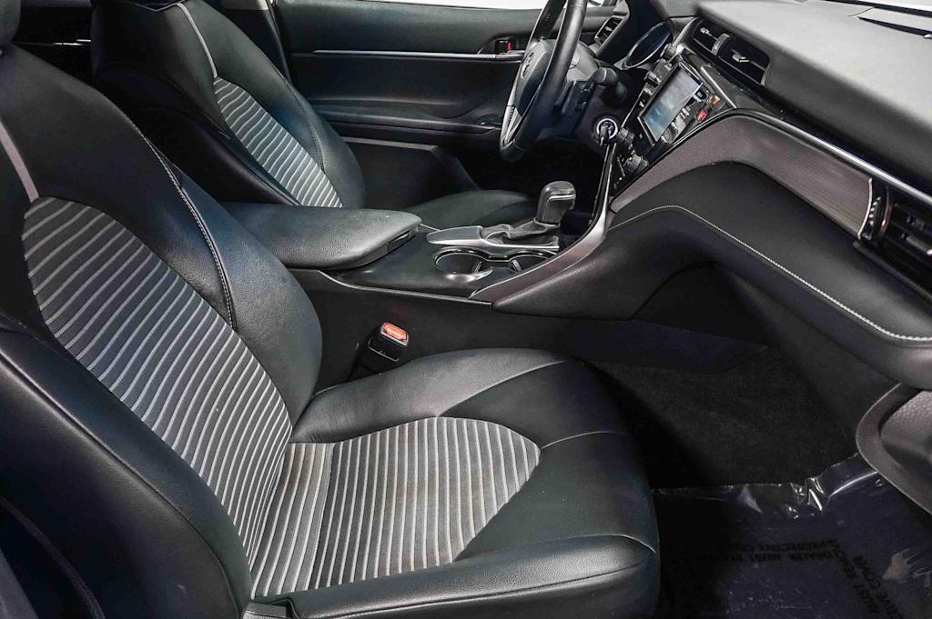 Thumbnail: 2020 Toyota Camry - 9