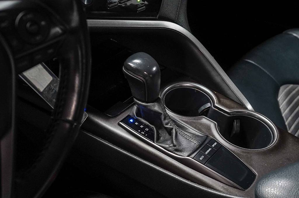 Thumbnail: 2022 Toyota Camry - 13