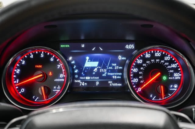 Thumbnail: 2020 Toyota Camry - 16