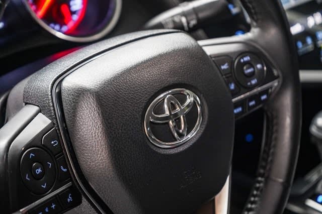 Thumbnail: 2020 Toyota Camry - 24