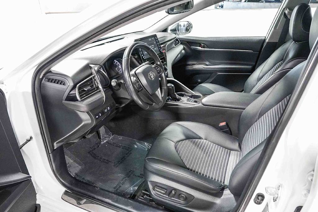 Thumbnail: 2023 Toyota Camry - 11