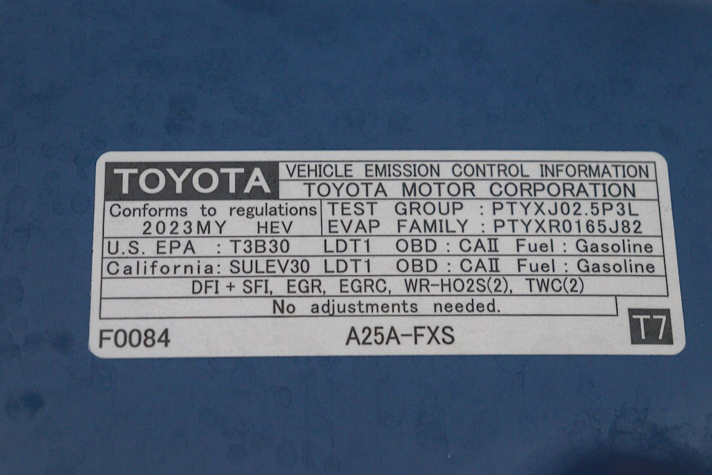 Thumbnail: 2023 Toyota RAV4 - 18
