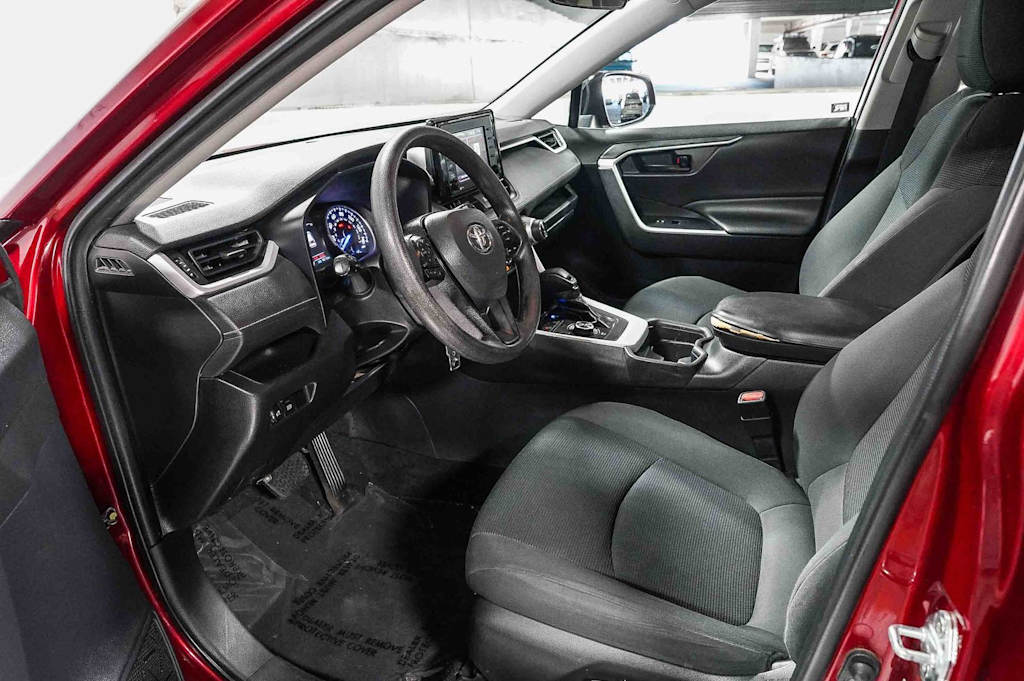 Thumbnail: 2021 Toyota RAV4 - 10