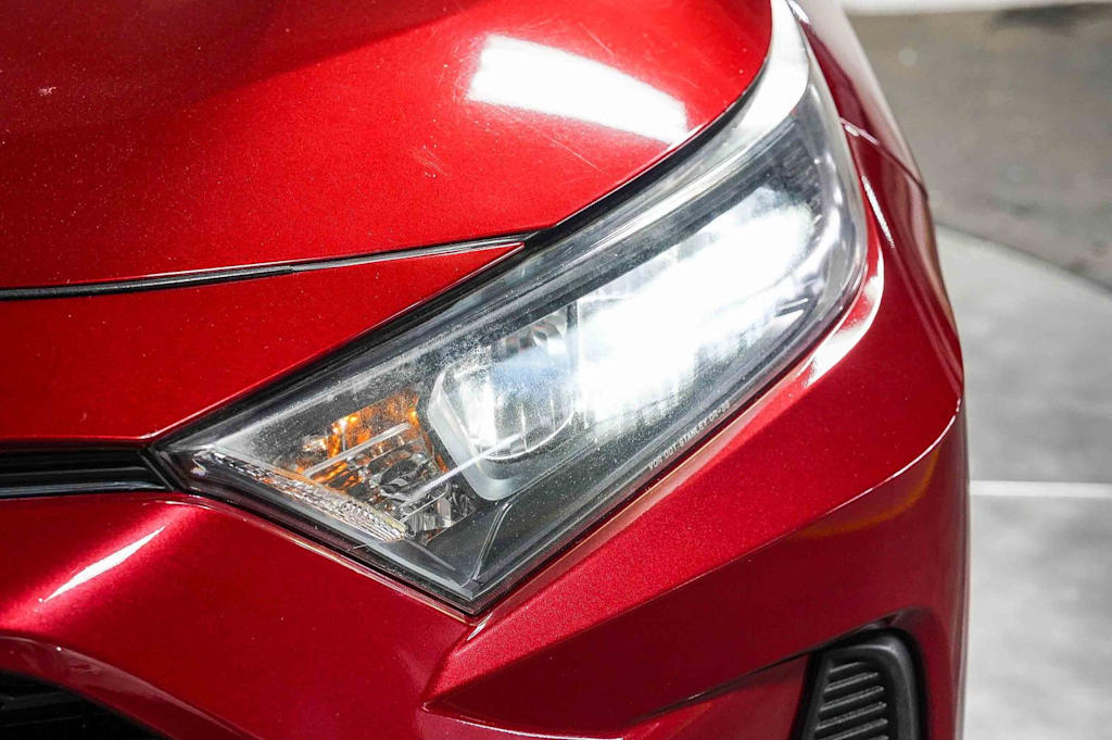 Thumbnail: 2021 Toyota RAV4 - 21