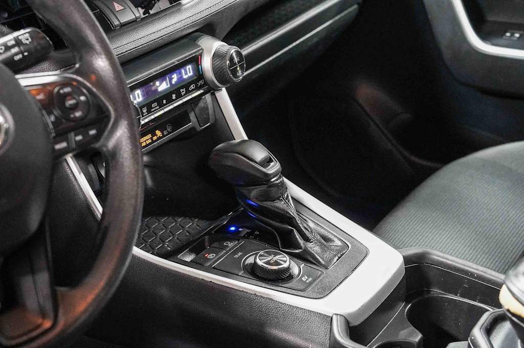 Thumbnail: 2021 Toyota RAV4 - 15