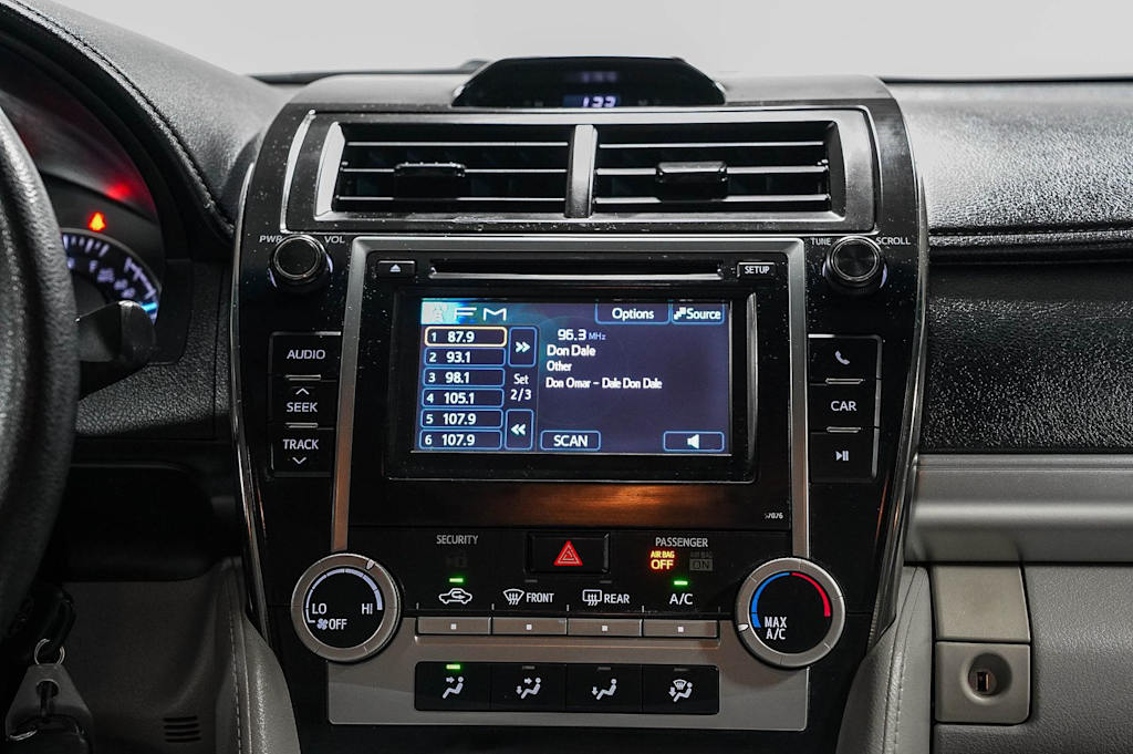 Thumbnail: 2014 Toyota Camry - 15
