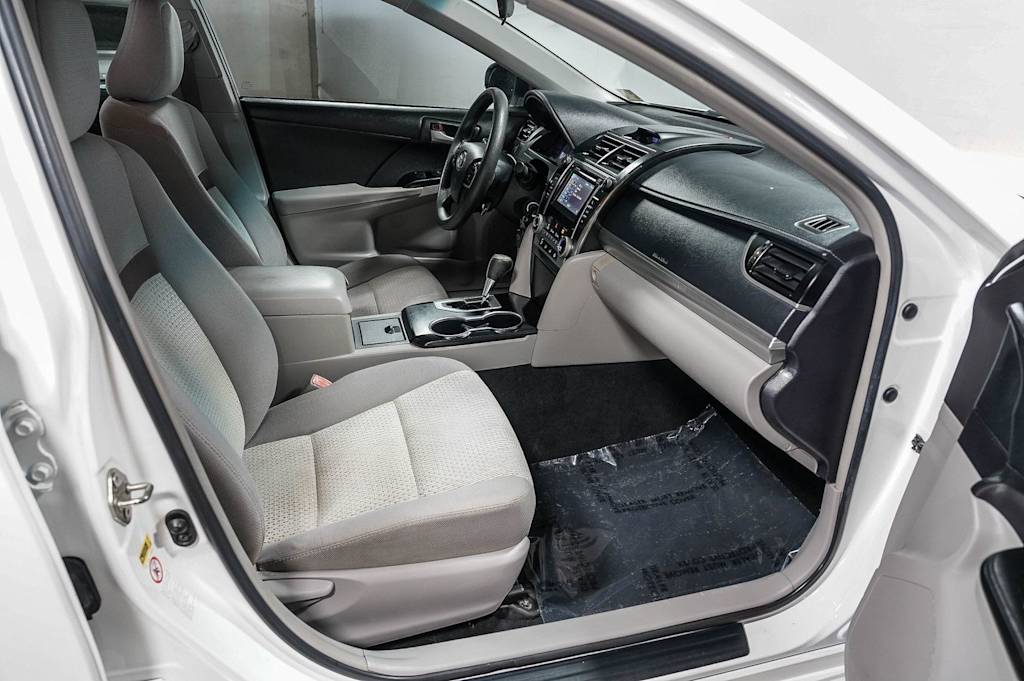 Thumbnail: 2014 Toyota Camry - 10