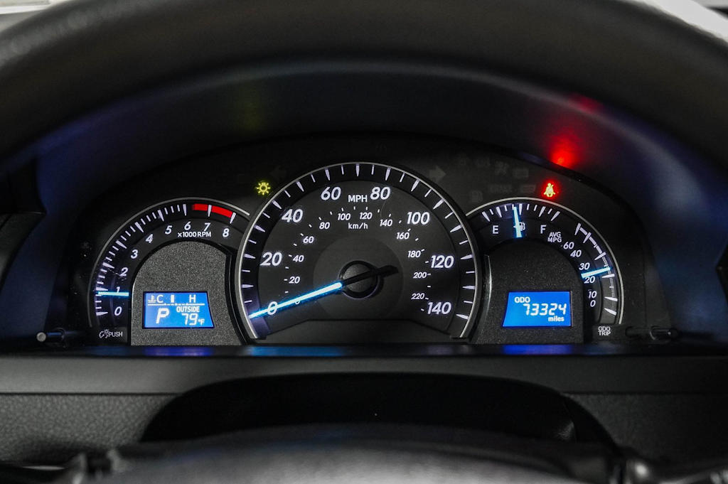 Thumbnail: 2014 Toyota Camry - 17