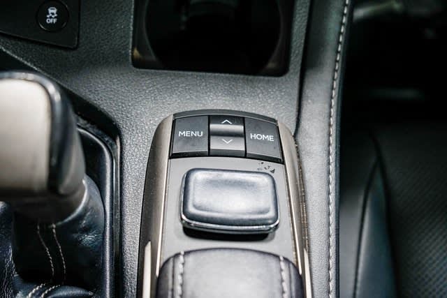 Thumbnail: 2016 Lexus ES - 28