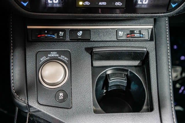 Thumbnail: 2016 Lexus ES - 27