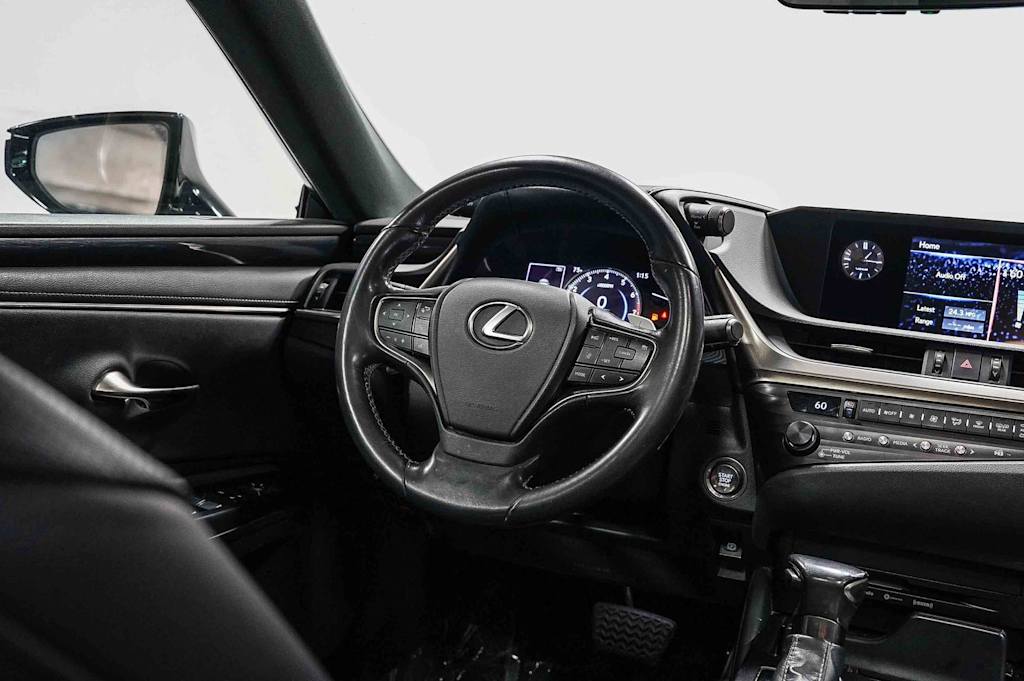 Thumbnail: 2019 Lexus ES - 13