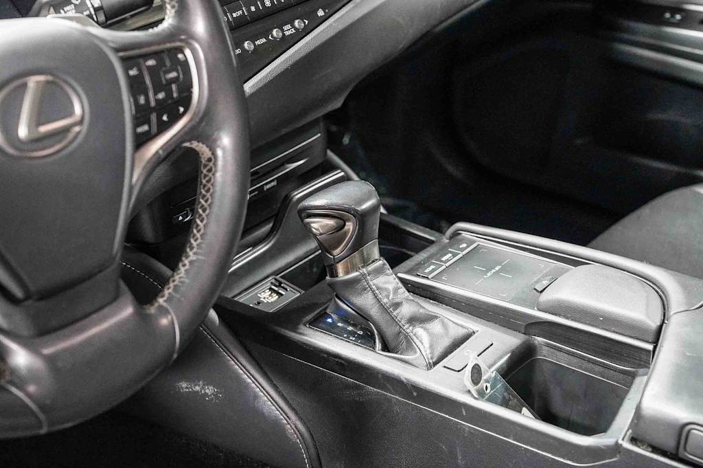Thumbnail: 2019 Lexus ES - 15