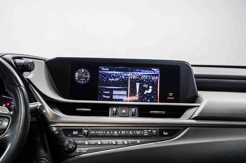 Thumbnail: 2019 Lexus ES - 14