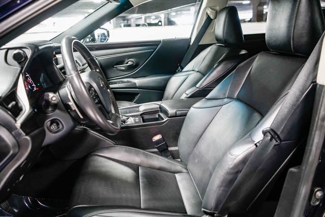 Image of 2021 Lexus ES 300h