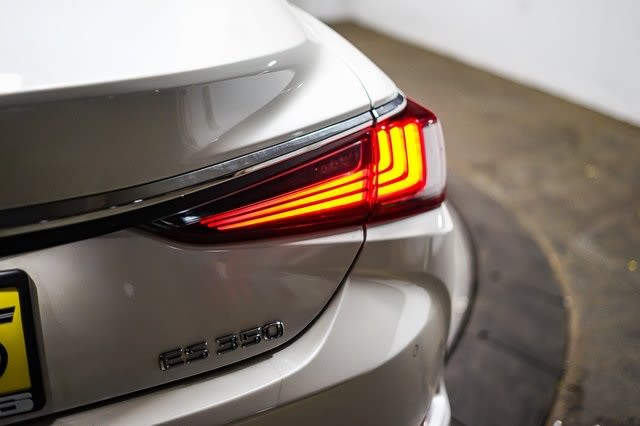 Thumbnail: 2024 Lexus ES - 23