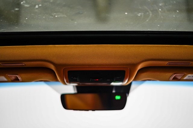 Thumbnail: 2024 Lexus ES - 24