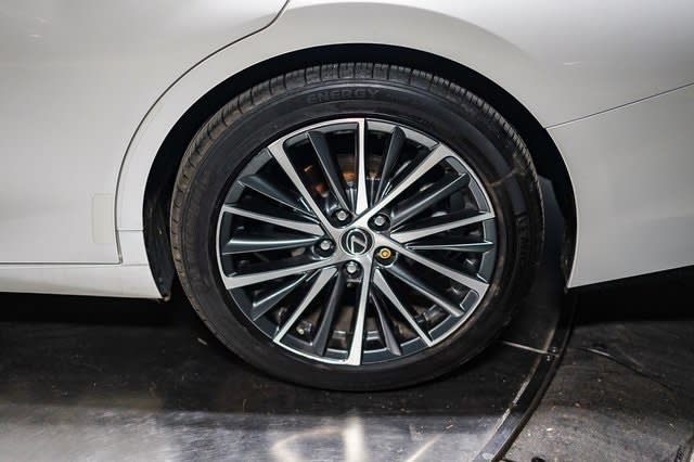 Thumbnail: 2024 Lexus ES - 6